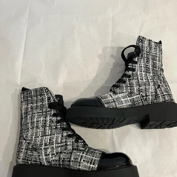 Intrend Black & White Tweed Leather Combat Boots Black Women's 39 EU 9 US NIB - Picture 11 of 14